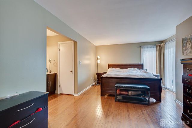 93 Riverbend Drive, North Brunswick, NJ 08902