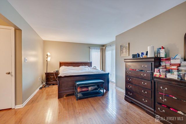 93 Riverbend Drive, North Brunswick, NJ 08902