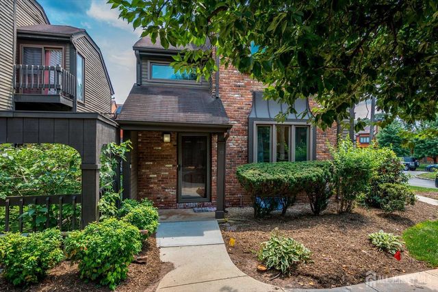 93 Riverbend Drive, North Brunswick, NJ 08902