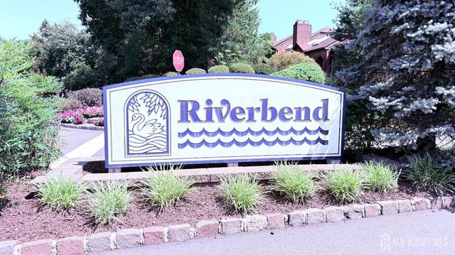 93 Riverbend Drive, North Brunswick, NJ 08902