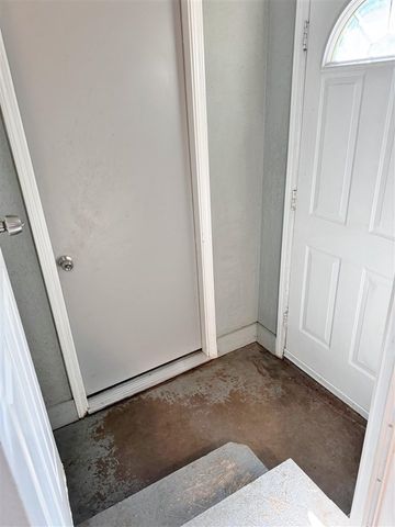 4627 SW Atom Ave, Lawton, OK 73505