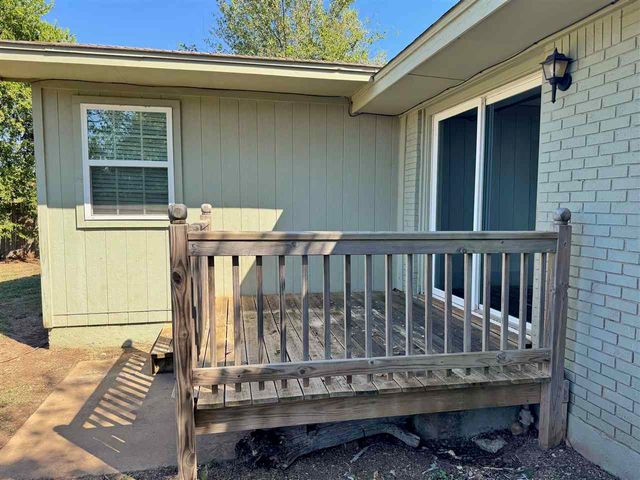 4627 SW Atom Ave, Lawton, OK 73505