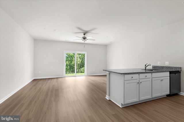 8131 BARTHOLOMEW CT, Baltimore, MD 21206