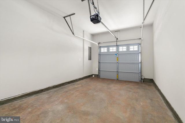 8131 BARTHOLOMEW CT, Baltimore, MD 21206