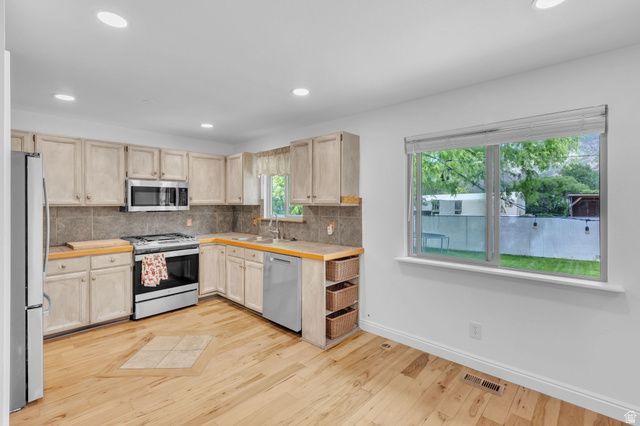 235 S CENTER ST, Santaquin, UT 84655