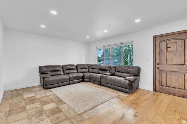 235 S CENTER ST, Santaquin, UT 84655