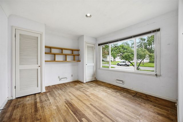 1211 Crestview Drive SE, Cedar Rapids, IA 52403