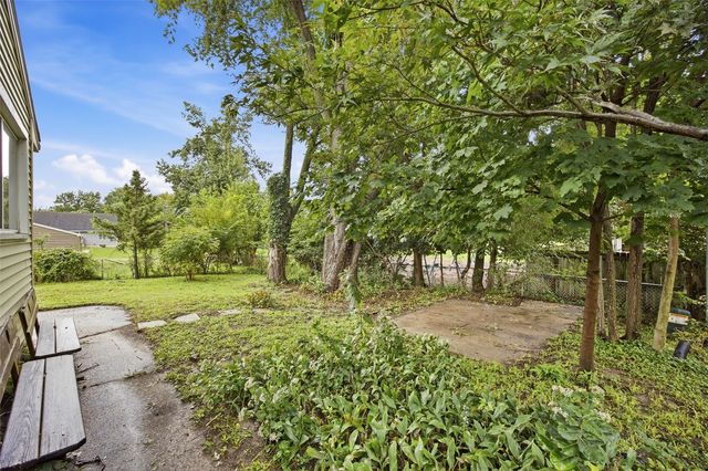 1211 Crestview Drive SE, Cedar Rapids, IA 52403