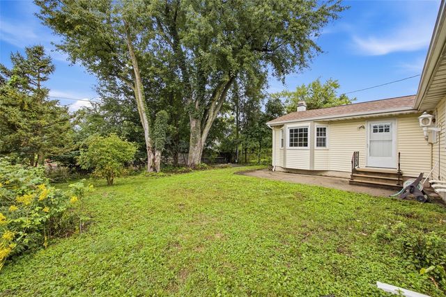 1211 Crestview Drive SE, Cedar Rapids, IA 52403