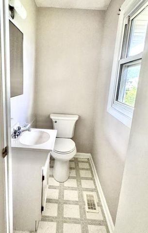 7 CEDAR MILL LN, Mt Holly, NJ 08060