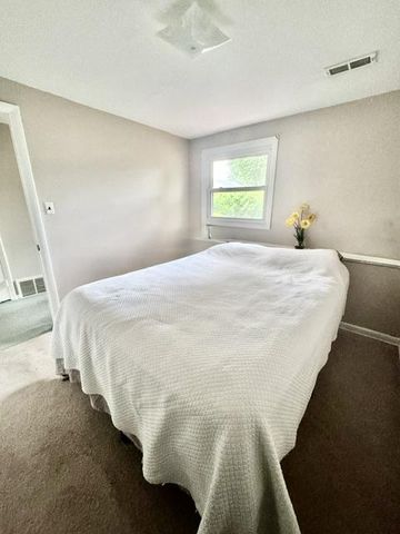 7 CEDAR MILL LN, Mt Holly, NJ 08060