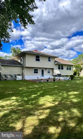 7 CEDAR MILL LN, Mt Holly, NJ 08060