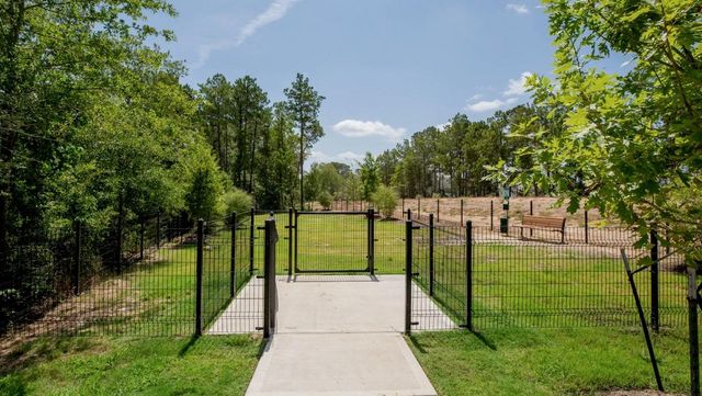 106 Blue Crane Street, Huntsville, TX 77320