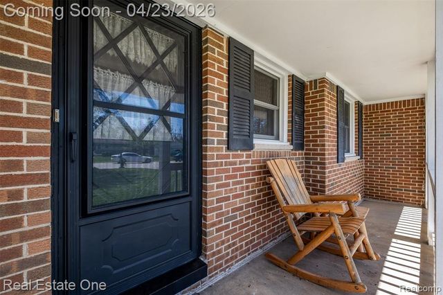 10420 Cedar Point Drive, White Lake, MI 48386