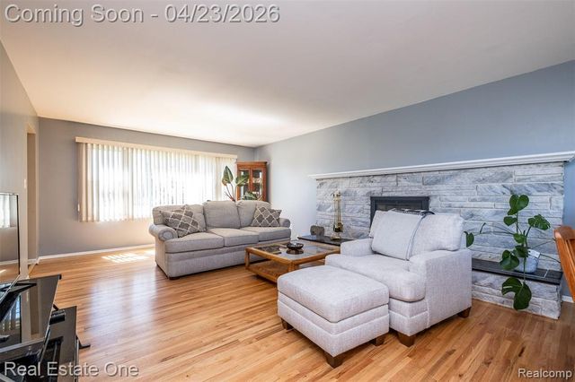 10420 Cedar Point Drive, White Lake, MI 48386