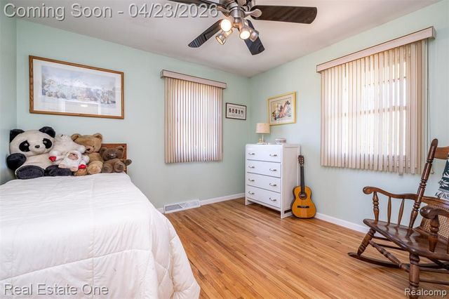 10420 Cedar Point Drive, White Lake, MI 48386