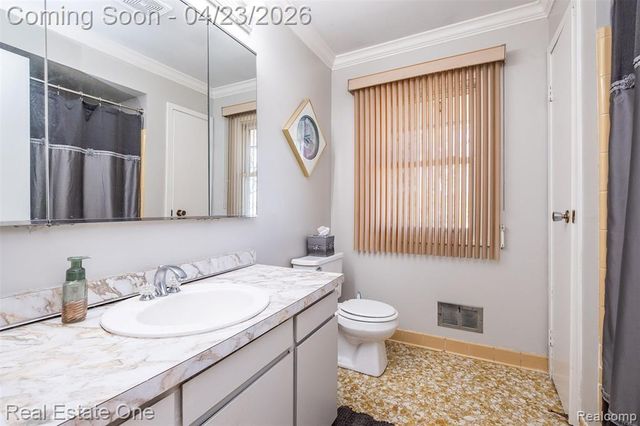 10420 Cedar Point Drive, White Lake, MI 48386