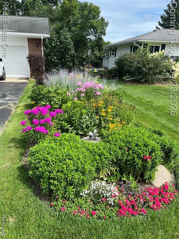 10420 Cedar Point Drive, White Lake, MI 48386