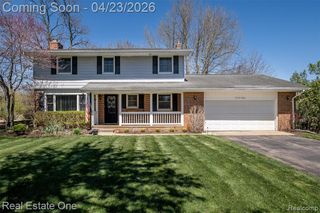 10420 Cedar Point Drive, White Lake, MI 48386