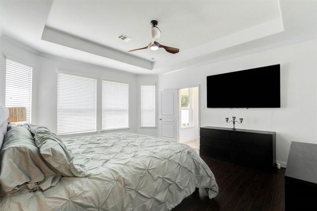 38 S Pinto Point Circle, The Woodlands, TX 77389