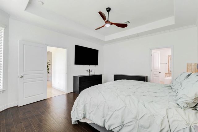 38 S Pinto Point Circle, The Woodlands, TX 77389