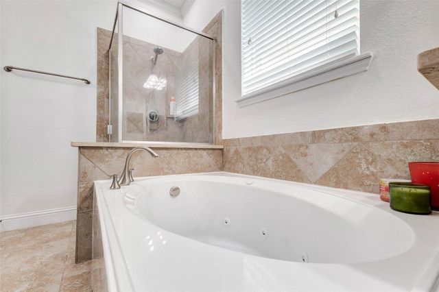 38 S Pinto Point Circle, The Woodlands, TX 77389