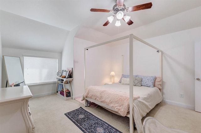 38 S Pinto Point Circle, The Woodlands, TX 77389