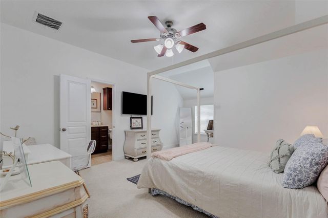 38 S Pinto Point Circle, The Woodlands, TX 77389