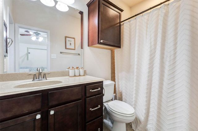 38 S Pinto Point Circle, The Woodlands, TX 77389