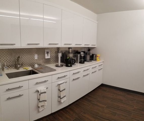 10 Rogers St 120+121, Cambridge, MA 02142