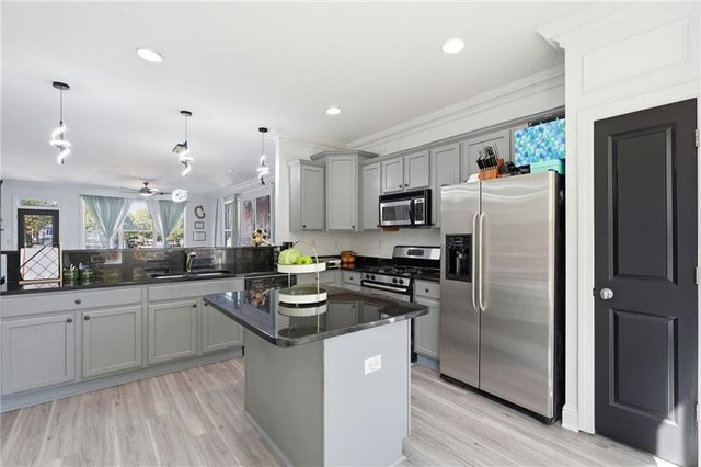 9931 MANCUNIAN Way, Douglasville, GA 30135