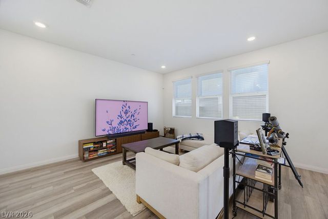 9343 Franconia Avenue, Las Vegas, NV 89149