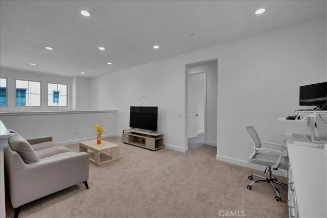 109 Jayhawk, Irvine, CA 92602