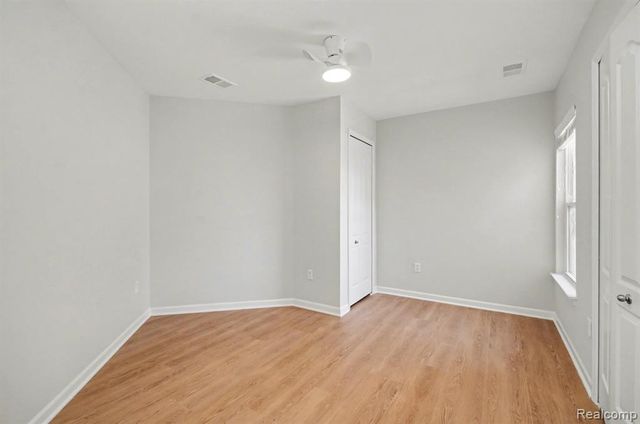269 Wright Street 67, Wixom, MI 48393