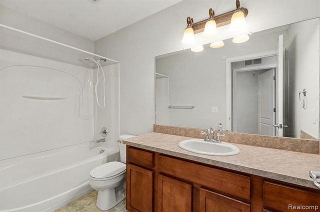 269 Wright Street 67, Wixom, MI 48393