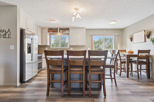 1002 W 17th Street, Vinton, IA 52349