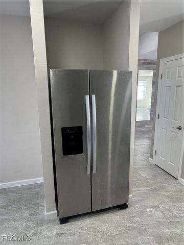 1004 Diplomat PKWY W, Cape Coral, FL 33993