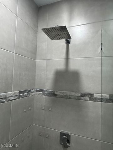 1004 Diplomat PKWY W, Cape Coral, FL 33993