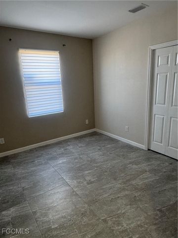 1004 Diplomat PKWY W, Cape Coral, FL 33993