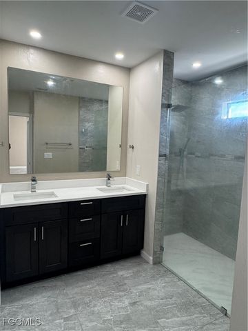 1004 Diplomat PKWY W, Cape Coral, FL 33993