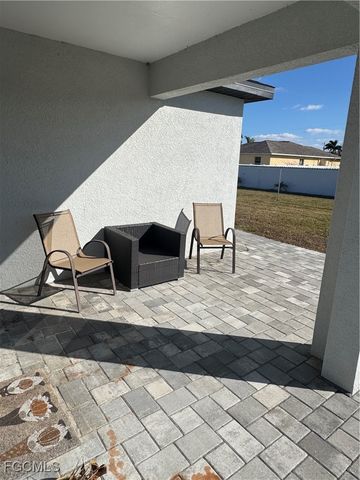 1004 Diplomat PKWY W, Cape Coral, FL 33993