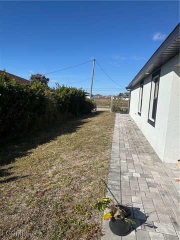 1004 Diplomat PKWY W, Cape Coral, FL 33993