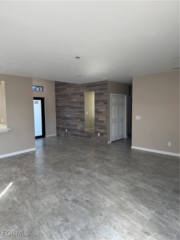 1004 Diplomat PKWY W, Cape Coral, FL 33993