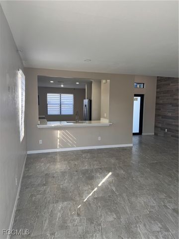 1004 Diplomat PKWY W, Cape Coral, FL 33993