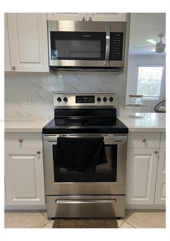 2415 Grant St, Hollywood, FL 33020