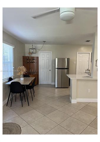 2415 Grant St, Hollywood, FL 33020