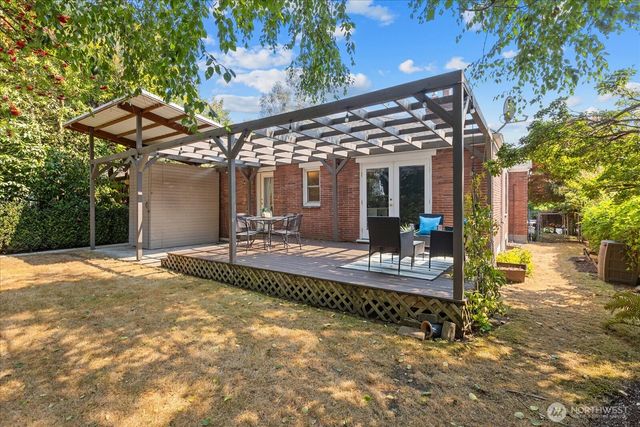 8327 24th Avenue NW, Seattle, WA 98117