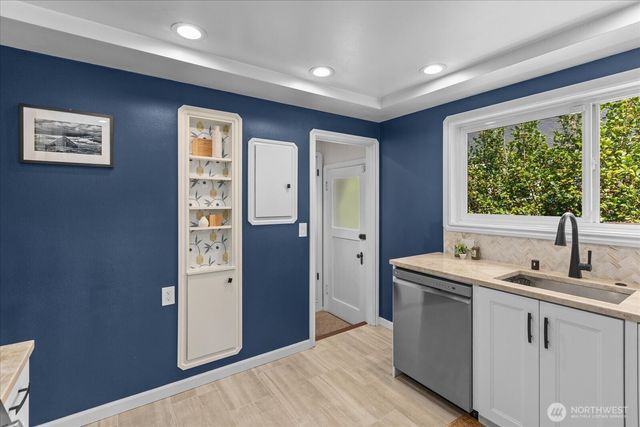 8327 24th Avenue NW, Seattle, WA 98117
