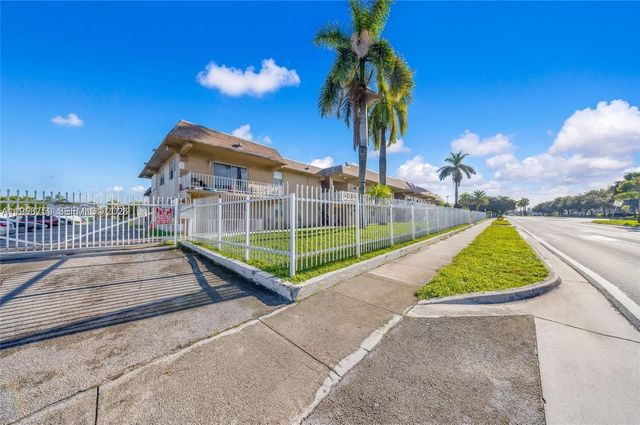 505 NW 177th St 111, Miami Gardens, FL 33169