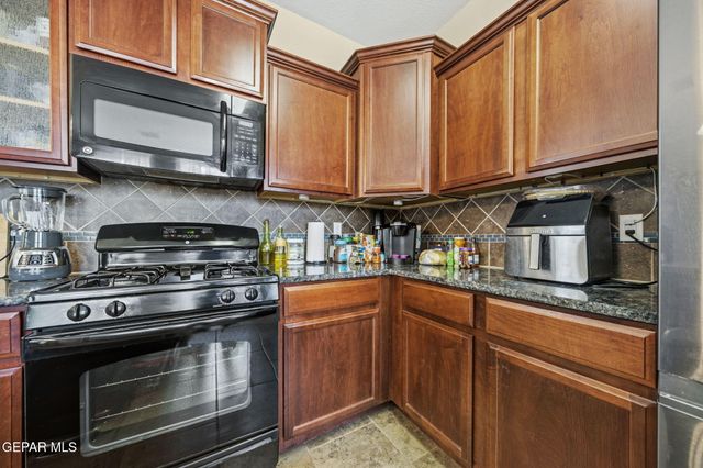 13234 EMERALD RIVER Street, Horizon City, TX 79928